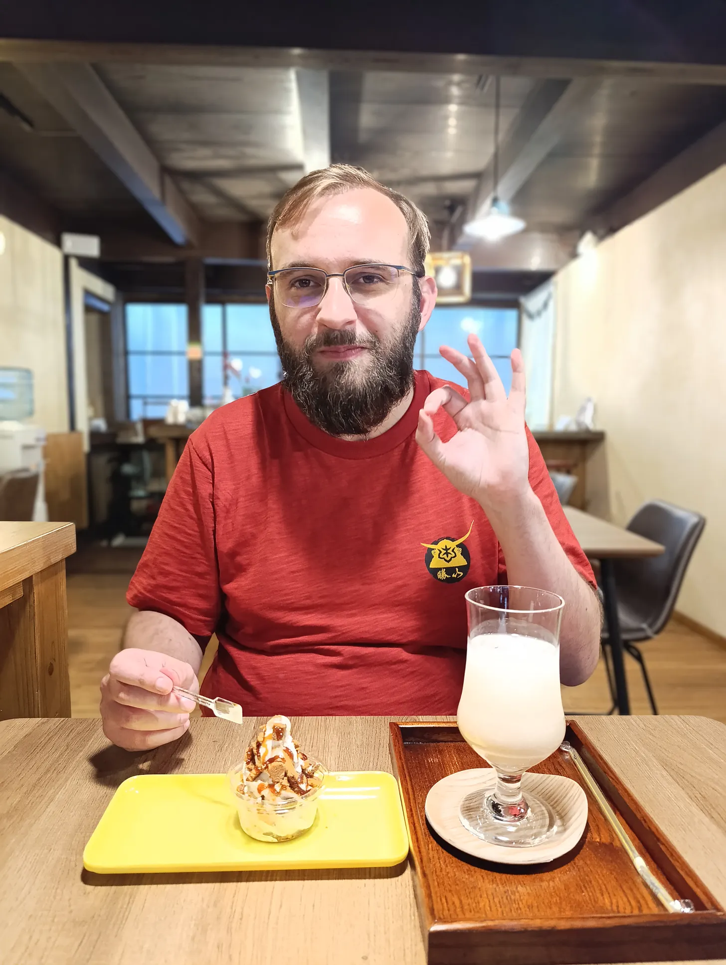 Après la première bouchée de la glace au miso